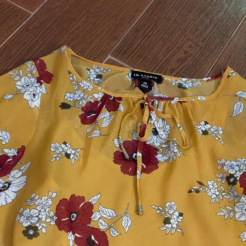 I N Studio Yellow Gold floral Blouse cami under set of 2 size PM petite medium - Picture 6 of 16